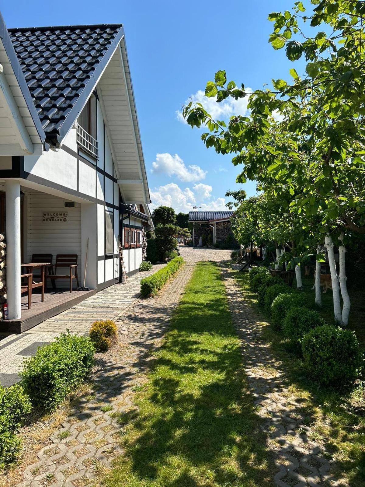 Pokoje Goscinne Nad Morzem Bobolin Exterior photo